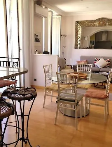 From 1882, Romantic Flat, In The Golden Square Apartman Nizza