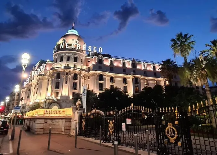 From 1882, Romantic Flat, In The Golden Square * Nizza