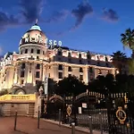 From 1882, Romantic Flat, In The Golden Square * 니스