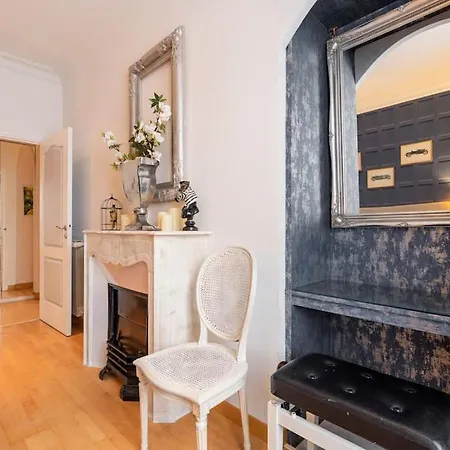 From 1882, Romantic Flat, In The Golden Square Nice