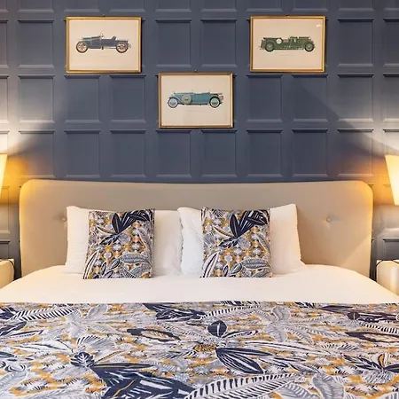 アパート From 1882, Romantic Flat, In The Golden Square *