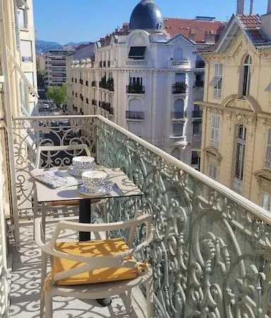 From 1882, Romantic Flat, In The Golden Square Apartment Nice