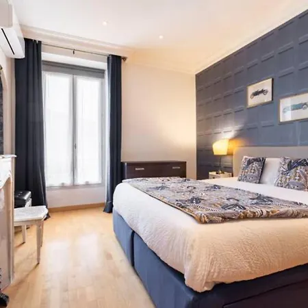 Apartment From 1882, Romantic Flat, In The Golden Square *