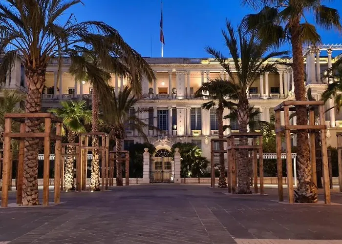 From 1882, Romantic Flat, In The Golden Square ニース