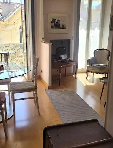 From 1882, Romantic Flat, In The Golden Square Apartment Nice