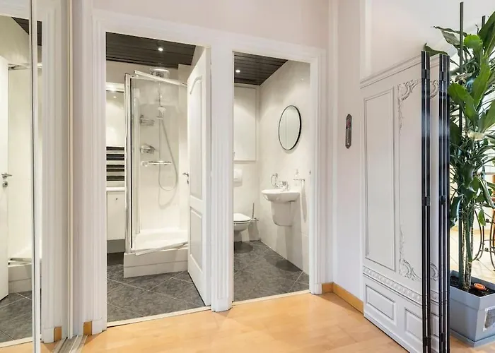 アパート From 1882, Romantic Flat, In The Golden Square ニース