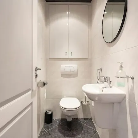 From 1882, Romantic Flat, In The Golden Square * 니스