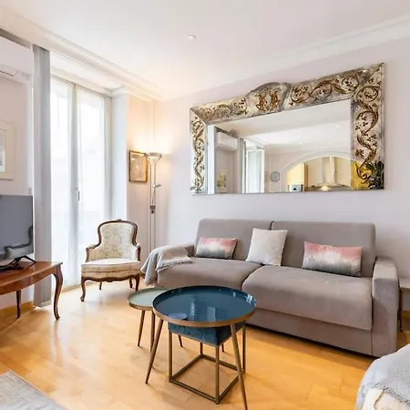 아파트 From 1882, Romantic Flat, In The Golden Square