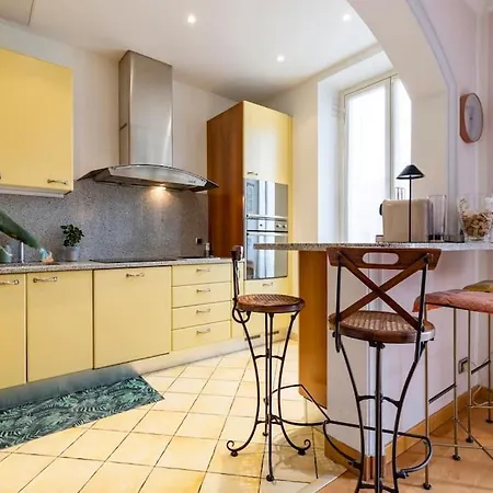 아파트 From 1882, Romantic Flat, In The Golden Square