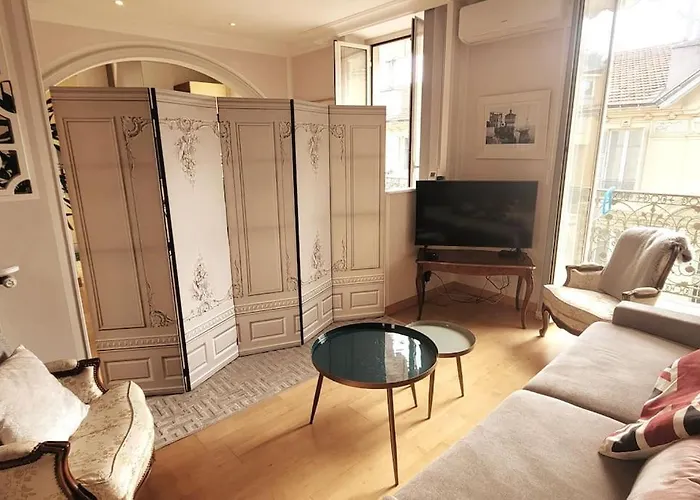 From 1882, Romantic Flat, In The Golden Square Апартаменты