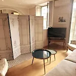 From 1882, Romantic Flat, In The Golden Square アパート